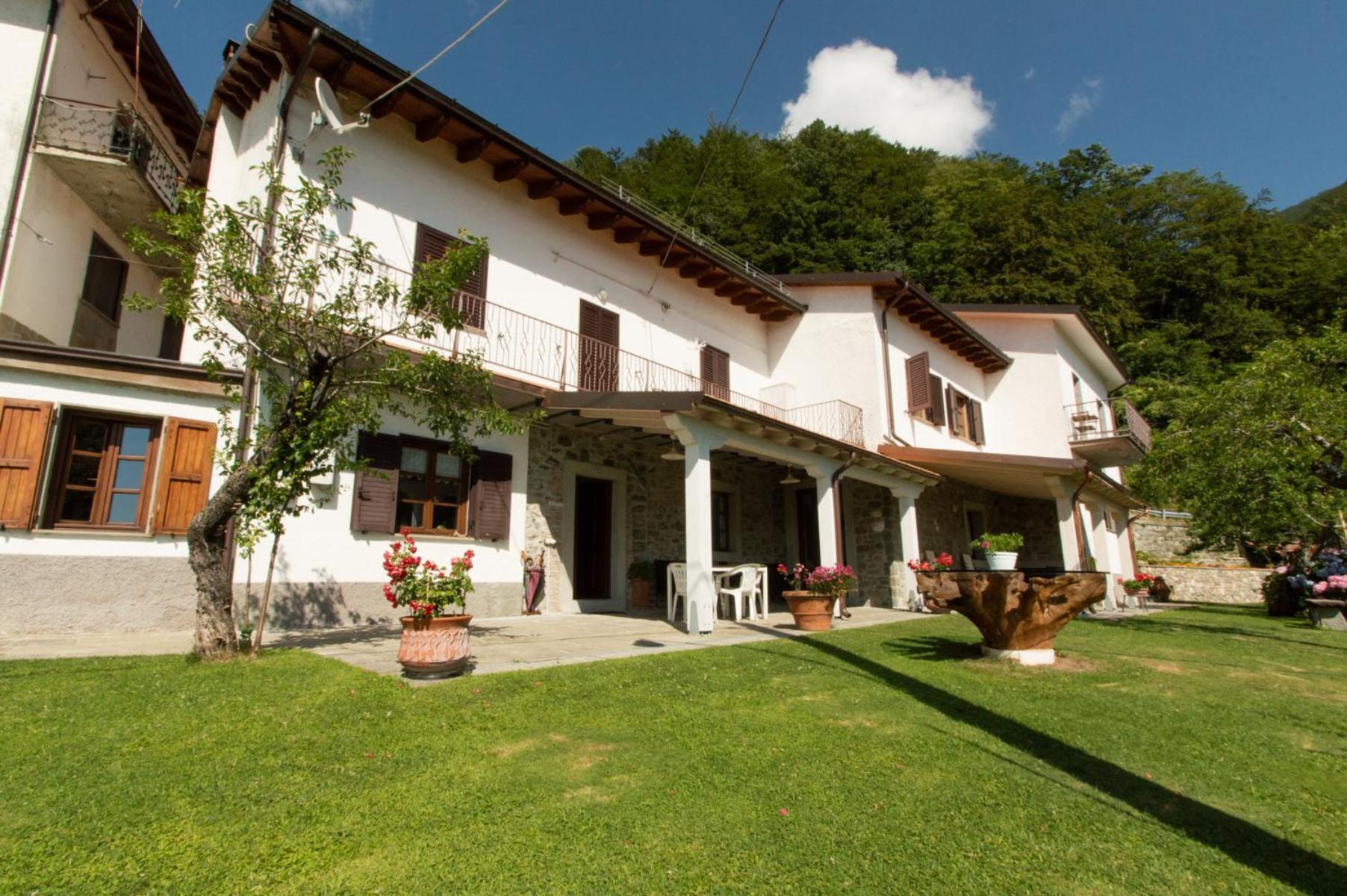 B&B La Bredia Fivizzano Exterior photo